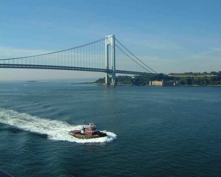 Travelling along the Hudson River
