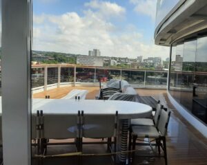 Private outside dining area