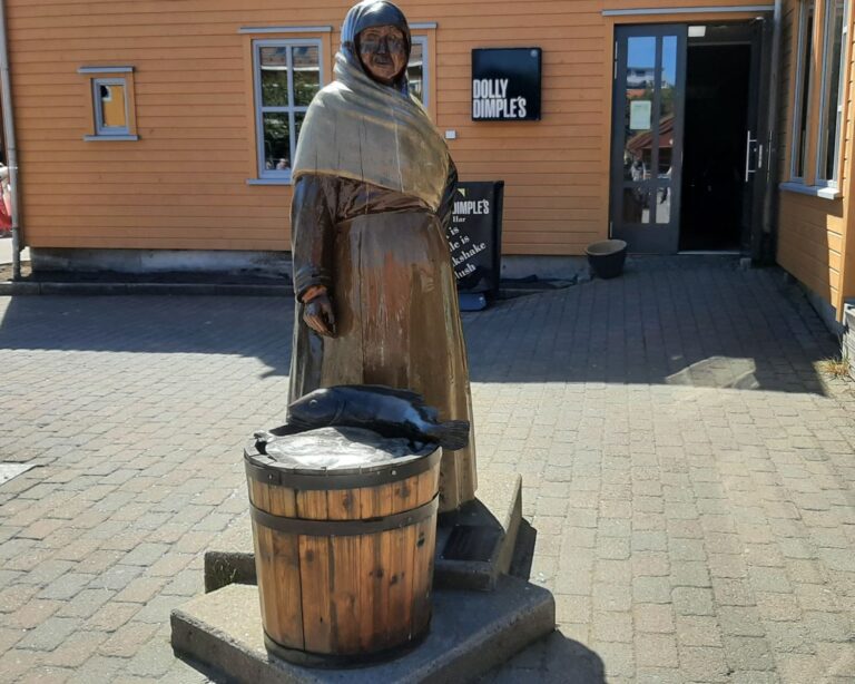 Sculpture outside Fiskebrygga (fishmarket)