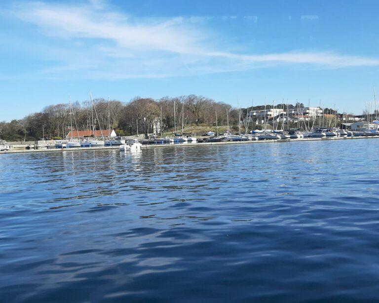 Communities at the edge of Lysefjord