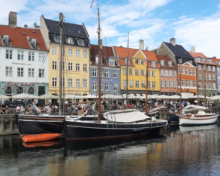 Traditional houses along the Canal