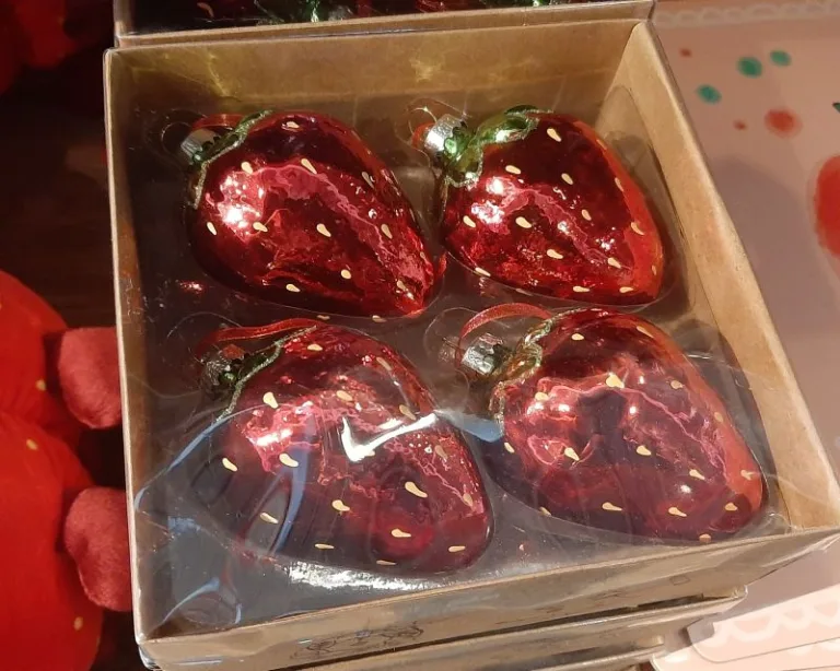 Strawberry baubles