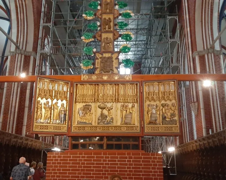 Part of the Double-sided High Alter