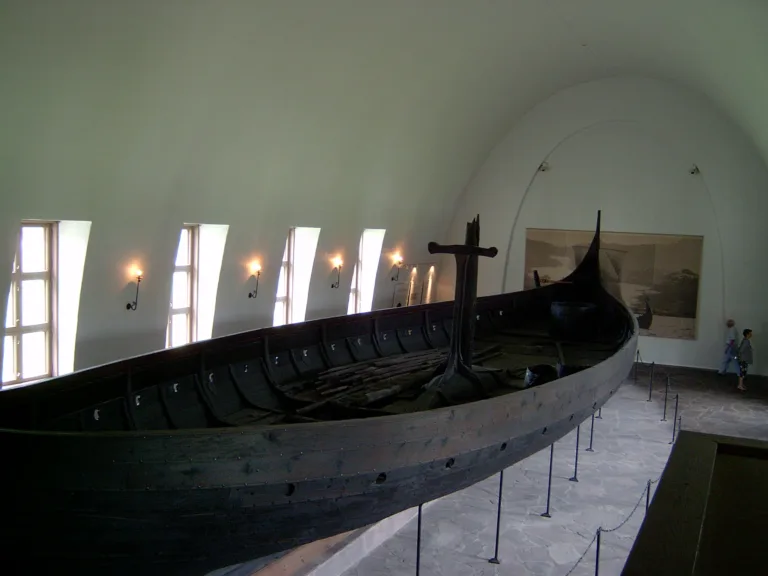Long Boat Exhibit, Viking Ship Museum