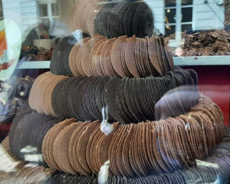 Mendiants in a window display